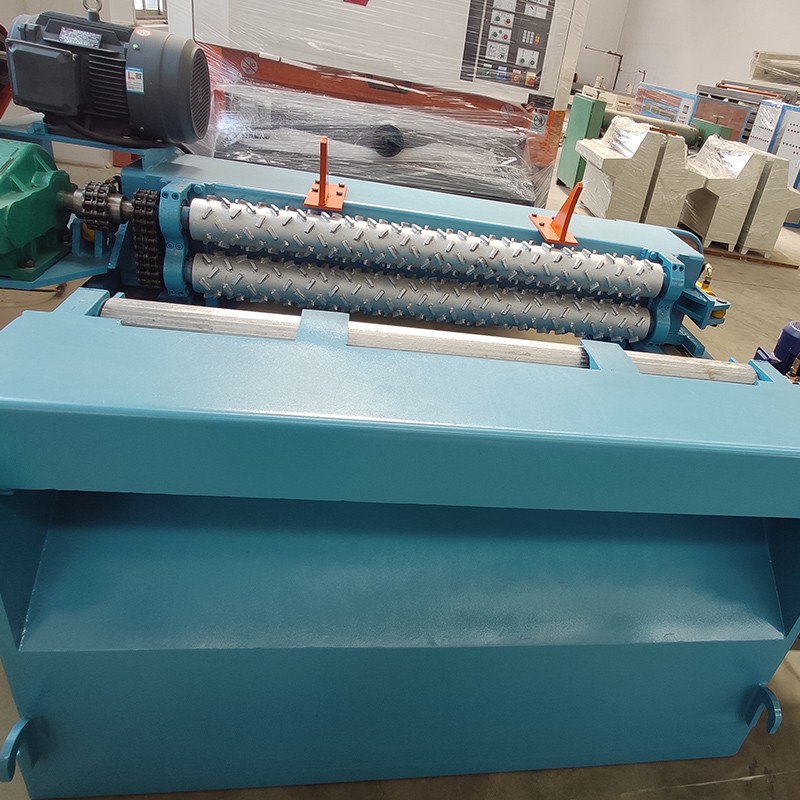 Окорочная машина для древесных бревен