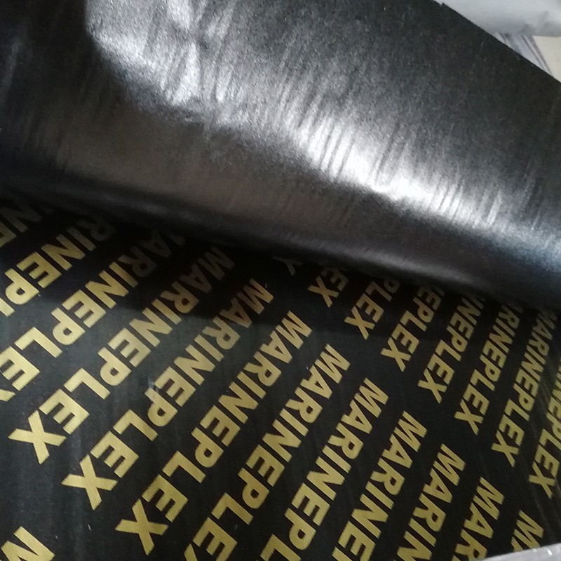 черная фенольная пленка с логотипом